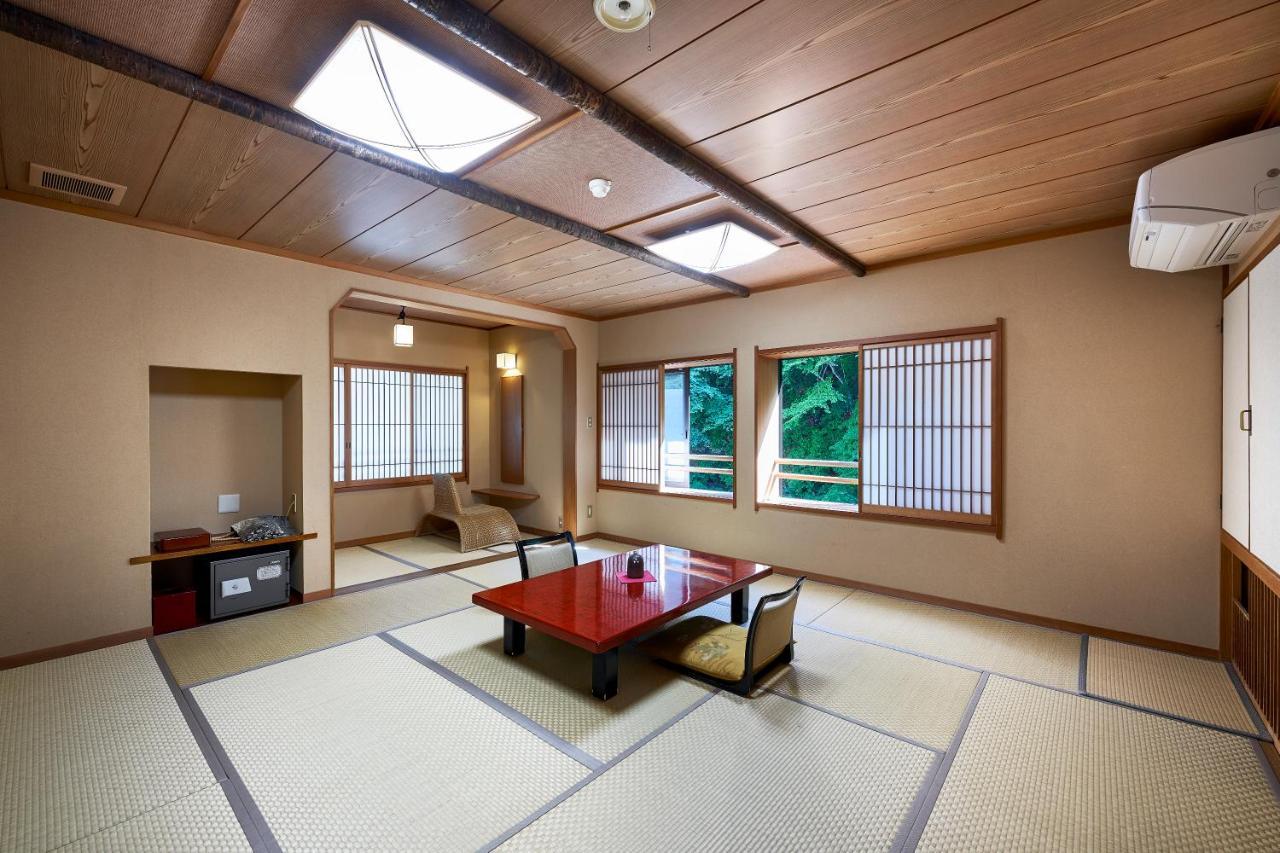 Shima-Onsen Toshimaya Nakanojo Exterior photo